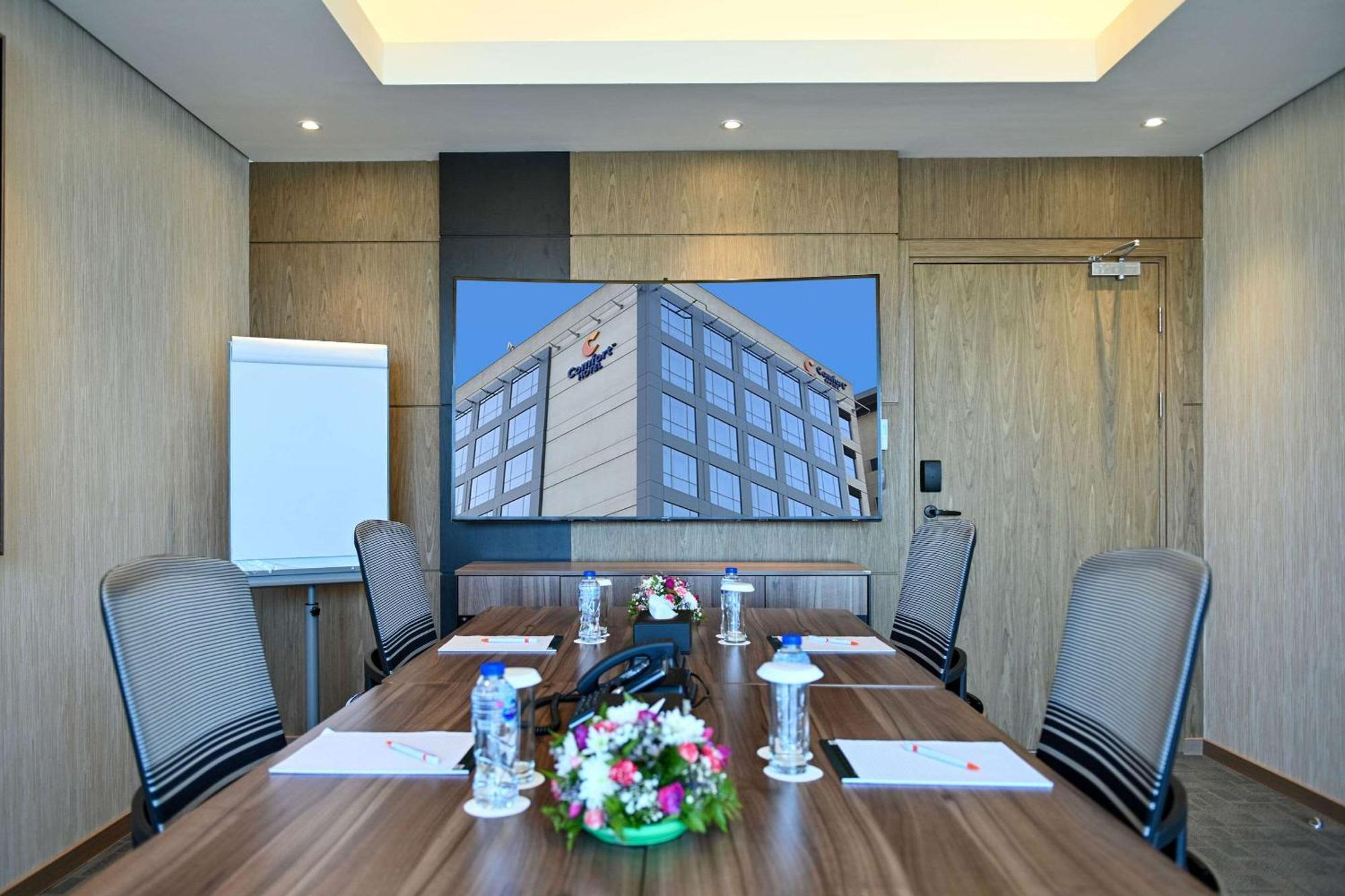 Comfort Hotel Jeddah King Road Jidá Exterior foto